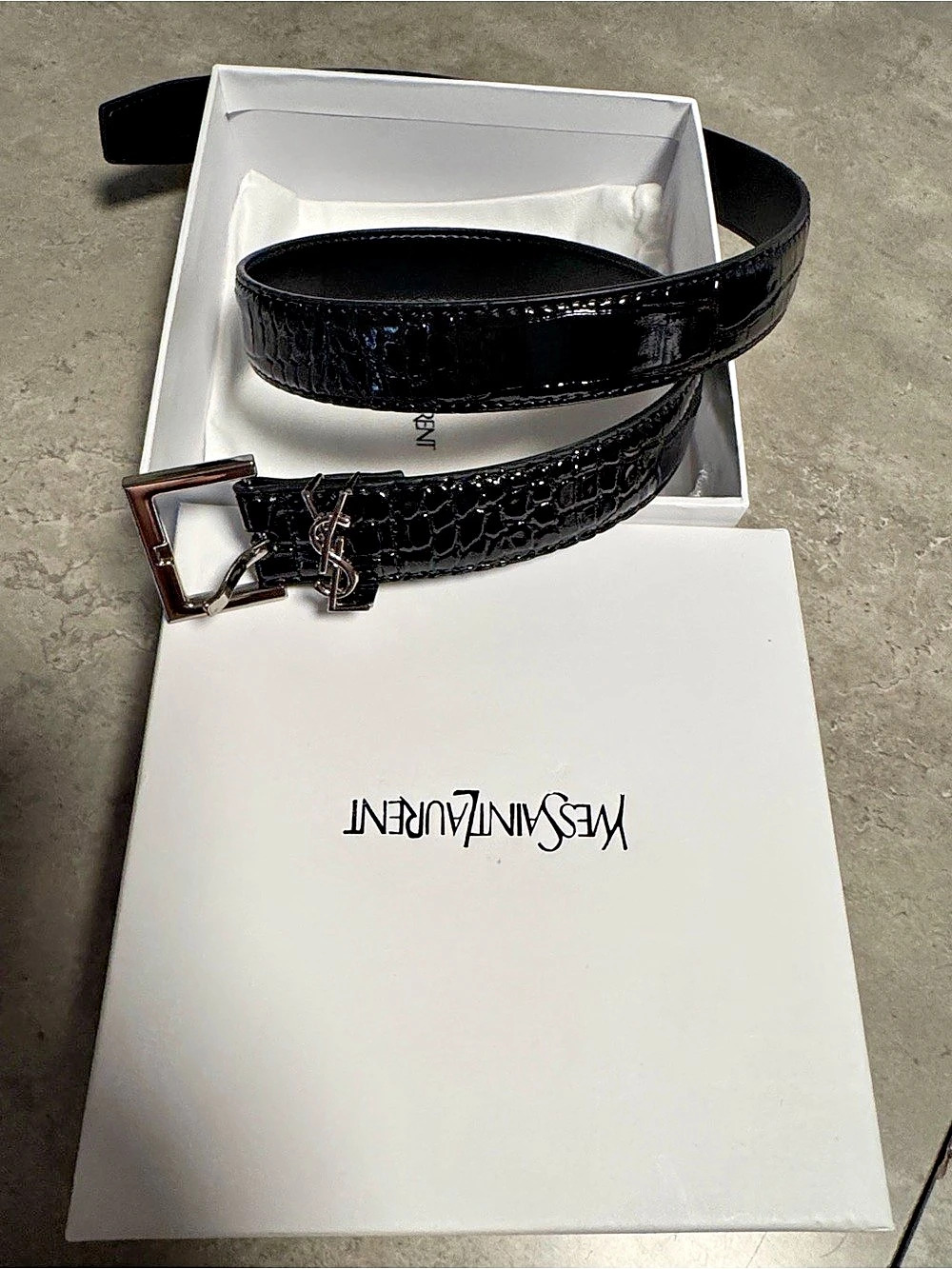 Yves Saint Laurent Black Crocodile-Embossed Belt Like New for a 32 or 30 waist